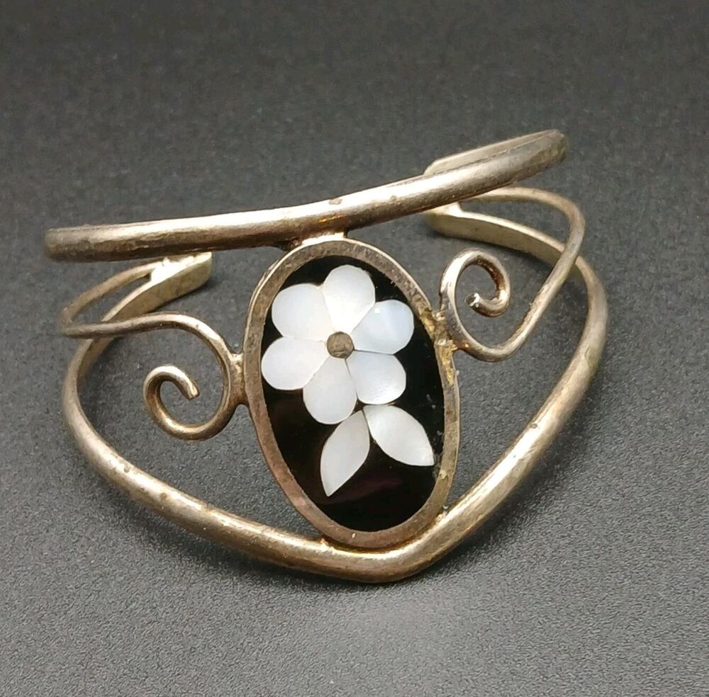 Mid-century Mexican Alpaca Black Enamel Shell Flower Inlay Artisan Cuff Bracelet